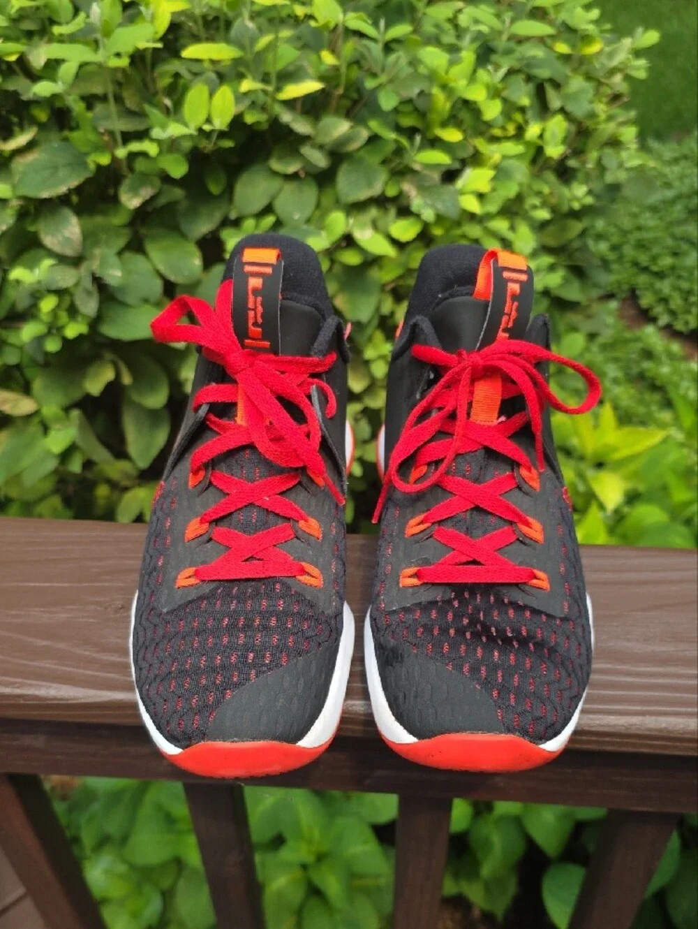 Nike Black and Red Men's Athletic Sneakers
